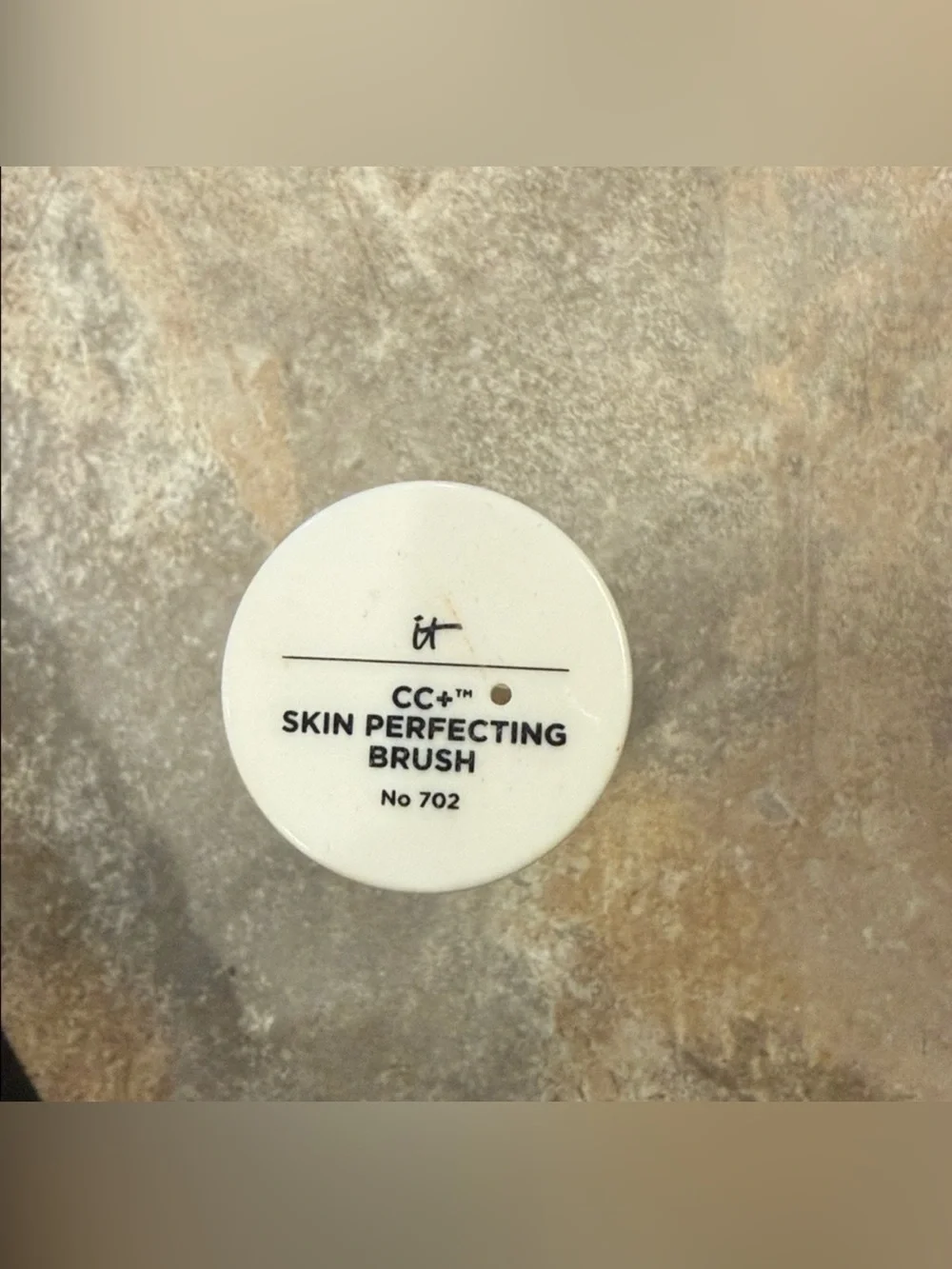 it cosmetics brush features
